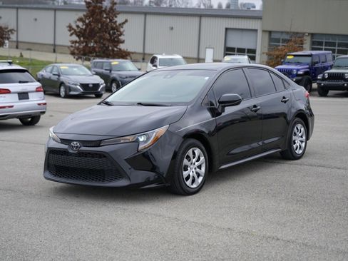 Used 2022 Toyota Corolla LE image 10
