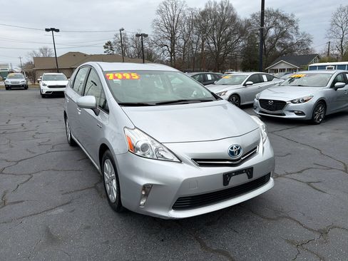 Used 2012 Toyota Prius V Three image 6