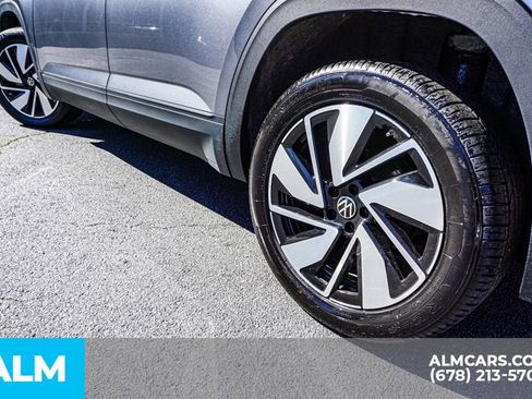 Used 2024 Volkswagen Atlas SE image 15