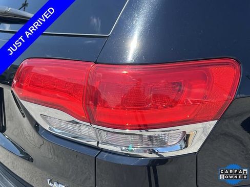 Used 2019 Jeep Grand Cherokee Laredo w/ Laredo X Package RWD image 10