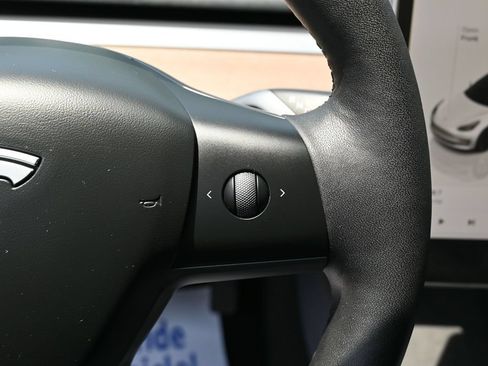 Used 2023 Tesla Model 3 Standard Range RWD image 19