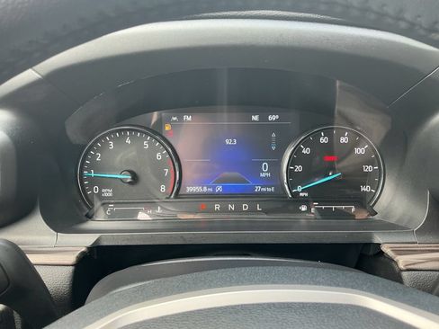 Used 2024 Ford Explorer Limited w/ Limited Technology Package AWD/4WD image 13