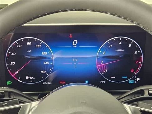 Used 2025 Mercedes-Benz GLC 300 4MATIC image 34