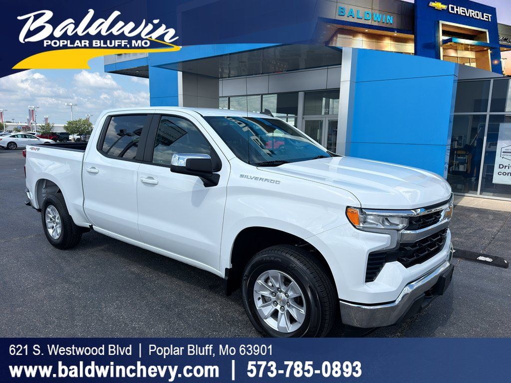 Used 2025 Chevrolet Silverado 1500 LT AWD/4WD image 1
