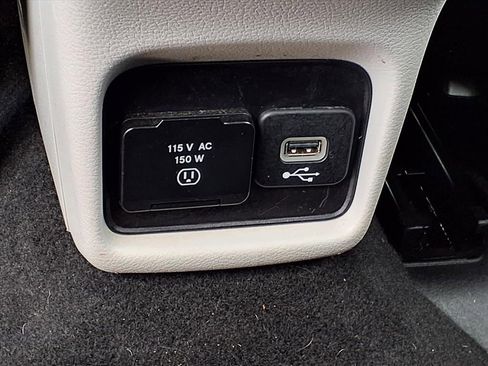 Used 2019 Jeep Compass Limited FWD image 14