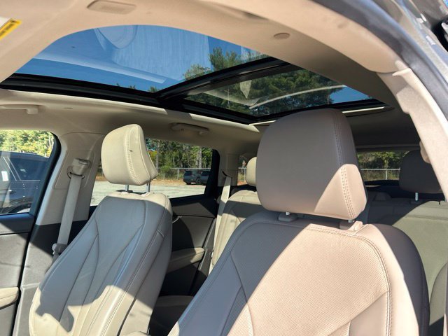 Used 2023 Lincoln Nautilus Reserve AWD/4WD image 7