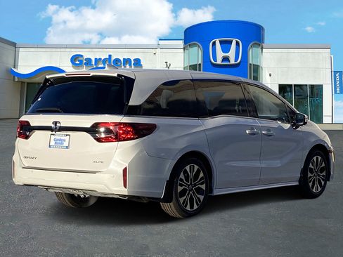 New 2026 Honda Odyssey Elite image 6
