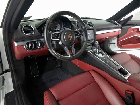 Certified 2024 Porsche 718 Cayman S RWD image 4