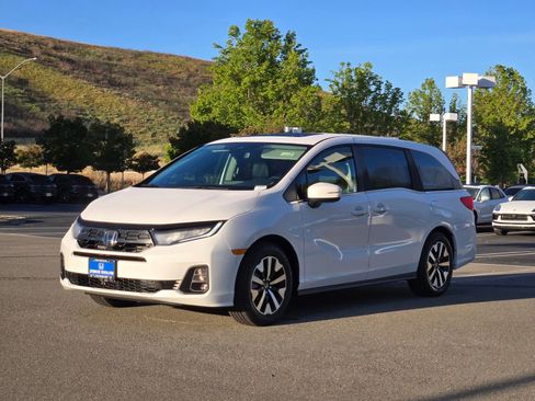 New 2026 Honda Odyssey EX-L image 8
