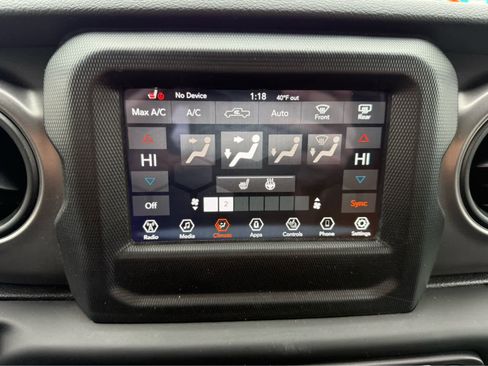 Used 2021 Jeep Gladiator Sport image 19