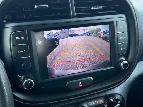 Used 2022 Kia Soul LX w/ Technology Package FWD image 17