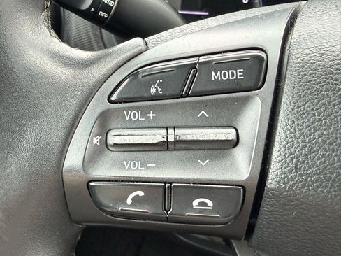 Used 2018 Hyundai Kona SEL image 17