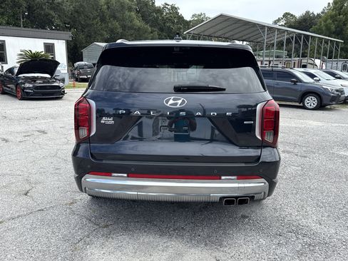 Used 2023 Hyundai Palisade Calligraphy image 4
