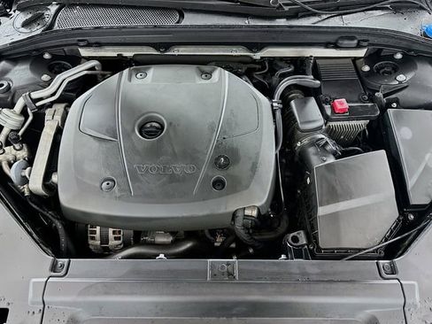 Used 2017 Volvo S90 T6 Momentum w/ Vision Package image 33