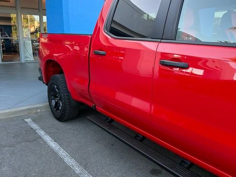 Used 2024 Chevrolet Silverado 1500 Custom Trail Boss w/ LPO, Dark Essentials Package AWD/4WD image 8
