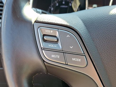 Used 2017 Hyundai Santa Fe Sport w/ 2.4L Tech Package 04 AWD/4WD image 22