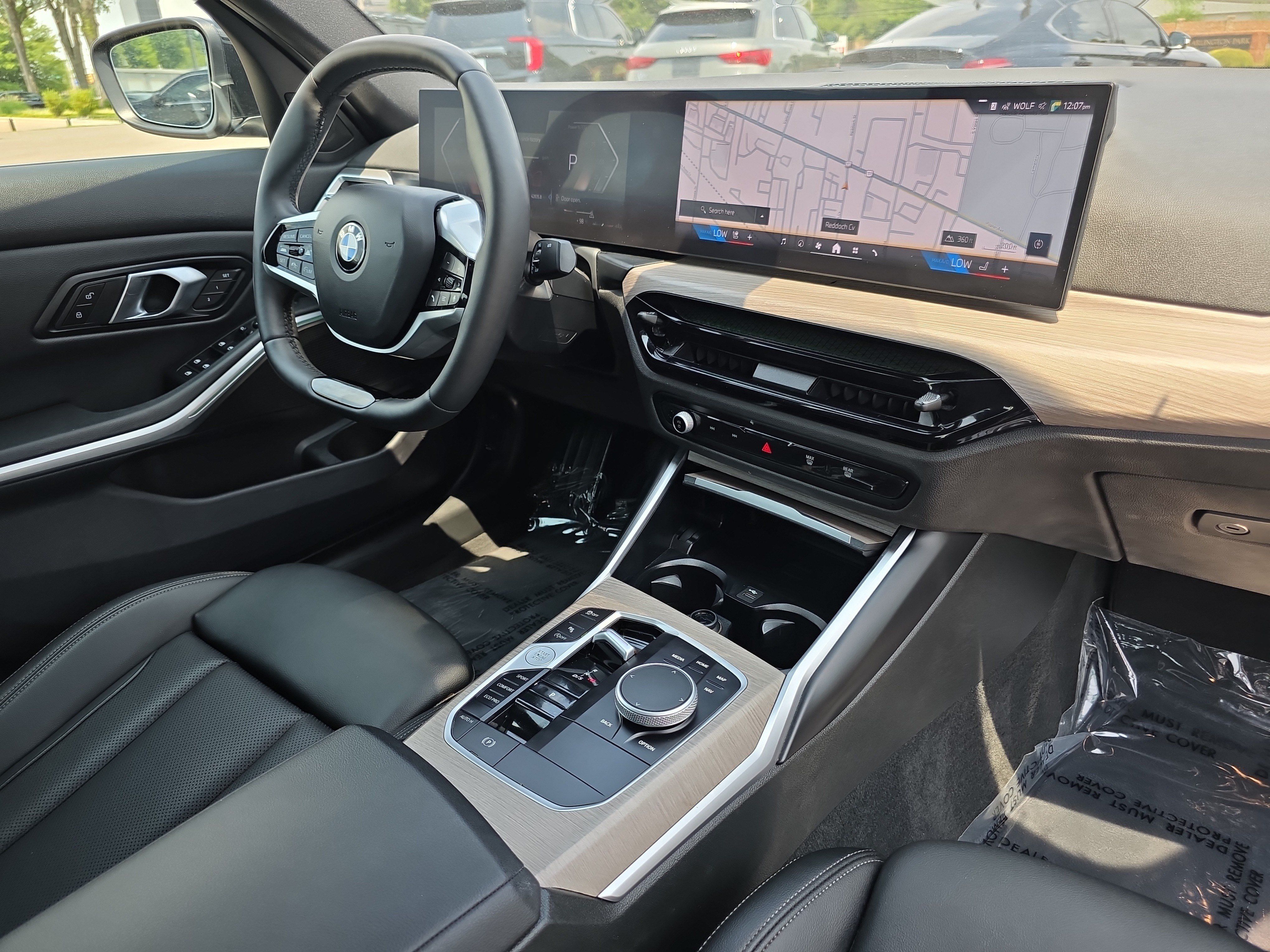 Used 2025 BMW 330i xDrive Sedan AWD/4WD image 17
