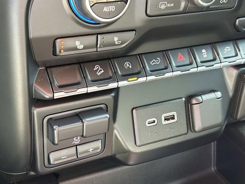 Used 2020 Chevrolet Silverado 1500 LT Trail Boss image 29