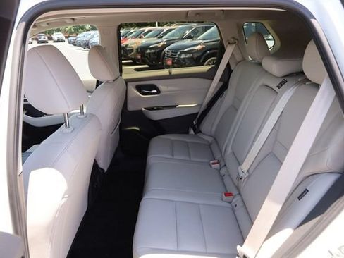 Certified 2025 Nissan Rogue SL w/ SL Premium Package AWD/4WD image 11