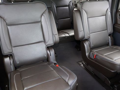 Used 2024 GMC Yukon XL Denali w/ Max Trailering Package image 24