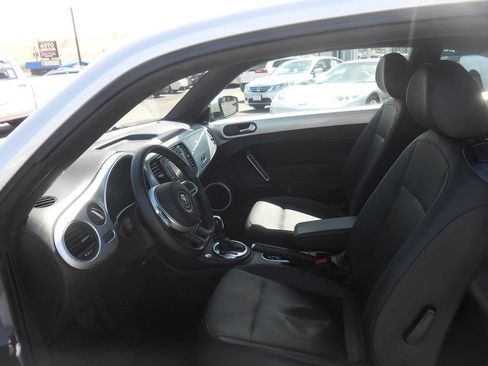 Used 2012 Volkswagen Beetle 2.5 FWD image 10
