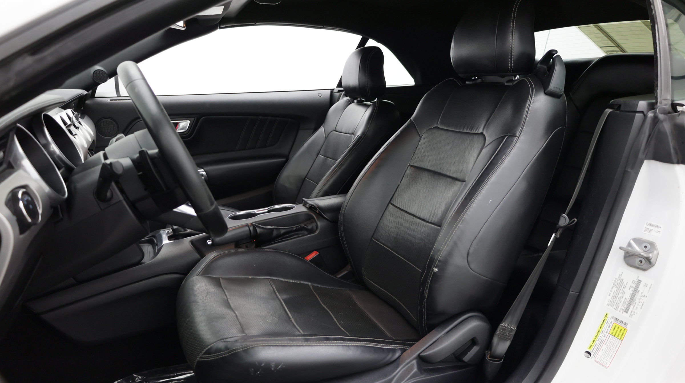 Used 2020 Ford Mustang Premium RWD image 12