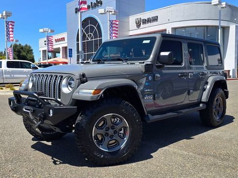 Used 2021 Jeep Wrangler Unlimited Sahara w/ Cold Weather Group AWD/4WD image 3
