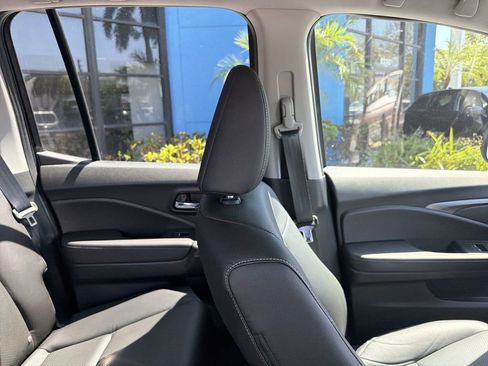 Used 2023 Honda Ridgeline RTL image 16