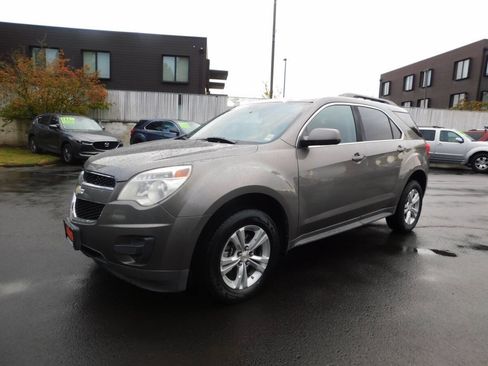 Used 2010 Chevrolet Equinox LT w/ Vehicle Interface Package AWD/4WD image 4
