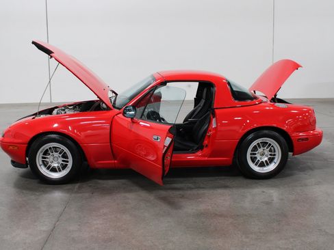 Used 1990 MAZDA MX-5 Miata RWD image 36