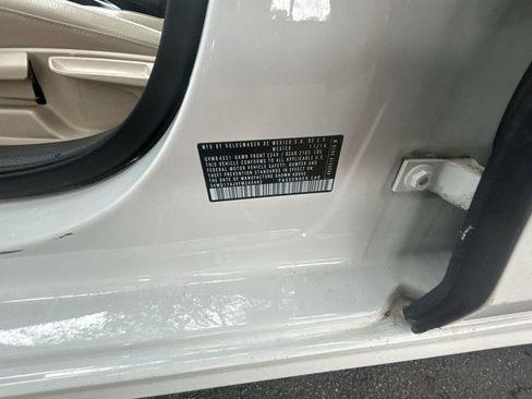 Used 2015 Volkswagen Jetta SE FWD image 24
