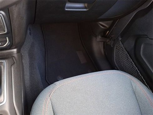 Certified 2024 Jeep Wrangler Unlimited Rubicon image 28