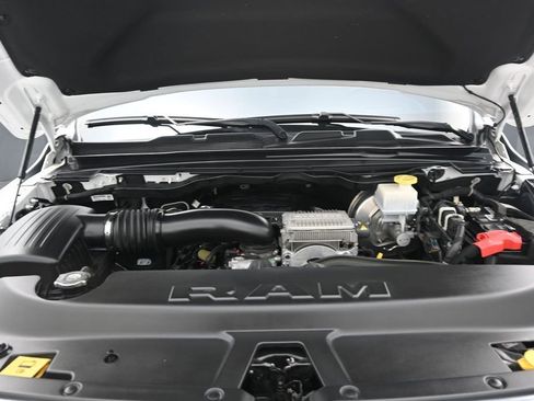 Used 2024 RAM 1500 Limited AWD/4WD image 12