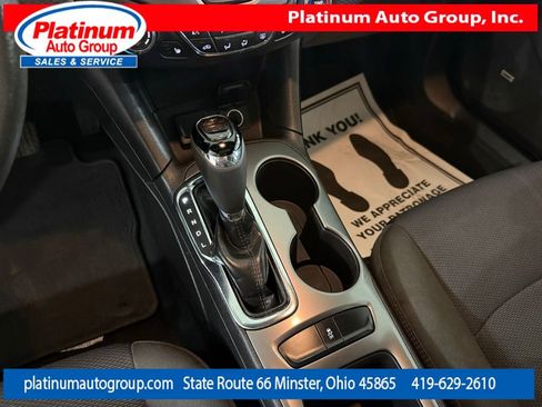 Used 2017 Chevrolet Cruze LT w/ Sun And Sound Package FWD image 21