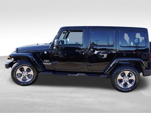 Certified 2016 Jeep Wrangler Unlimited Sahara image 9