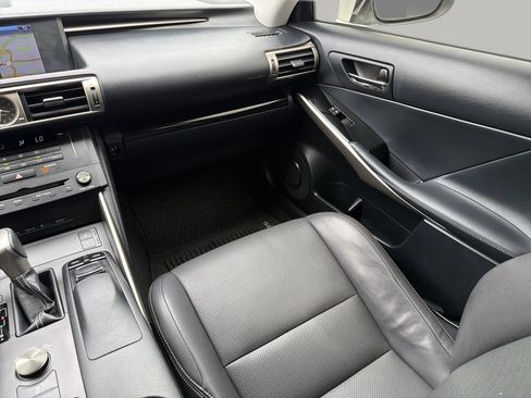 Used 2016 Lexus IS 300 AWD w/ Navigation System Package image 15