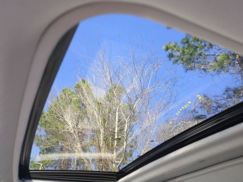 Certified 2021 Toyota RAV4 XLE Premium image 21