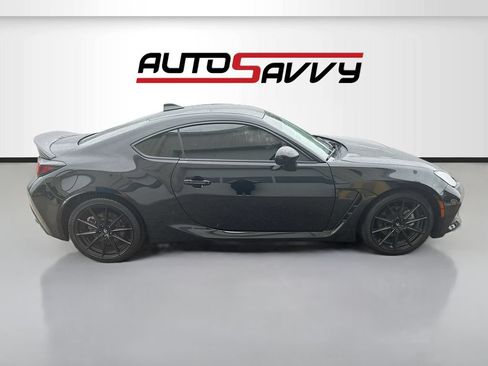 Used 2023 Toyota GR86 Premium RWD image 8