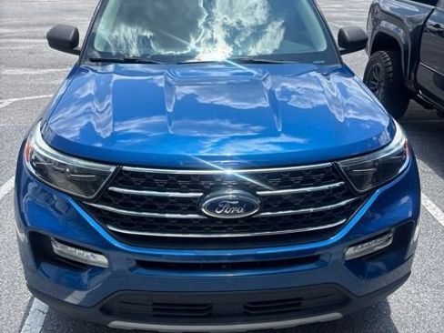 Used 2021 Ford Explorer XLT w/ Equipment Group 202A RWD image 3