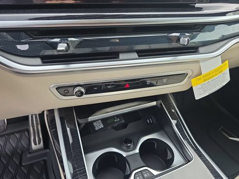 New 2027 BMW X7 xDrive40i w/ Executive Package AWD/4WD image 16