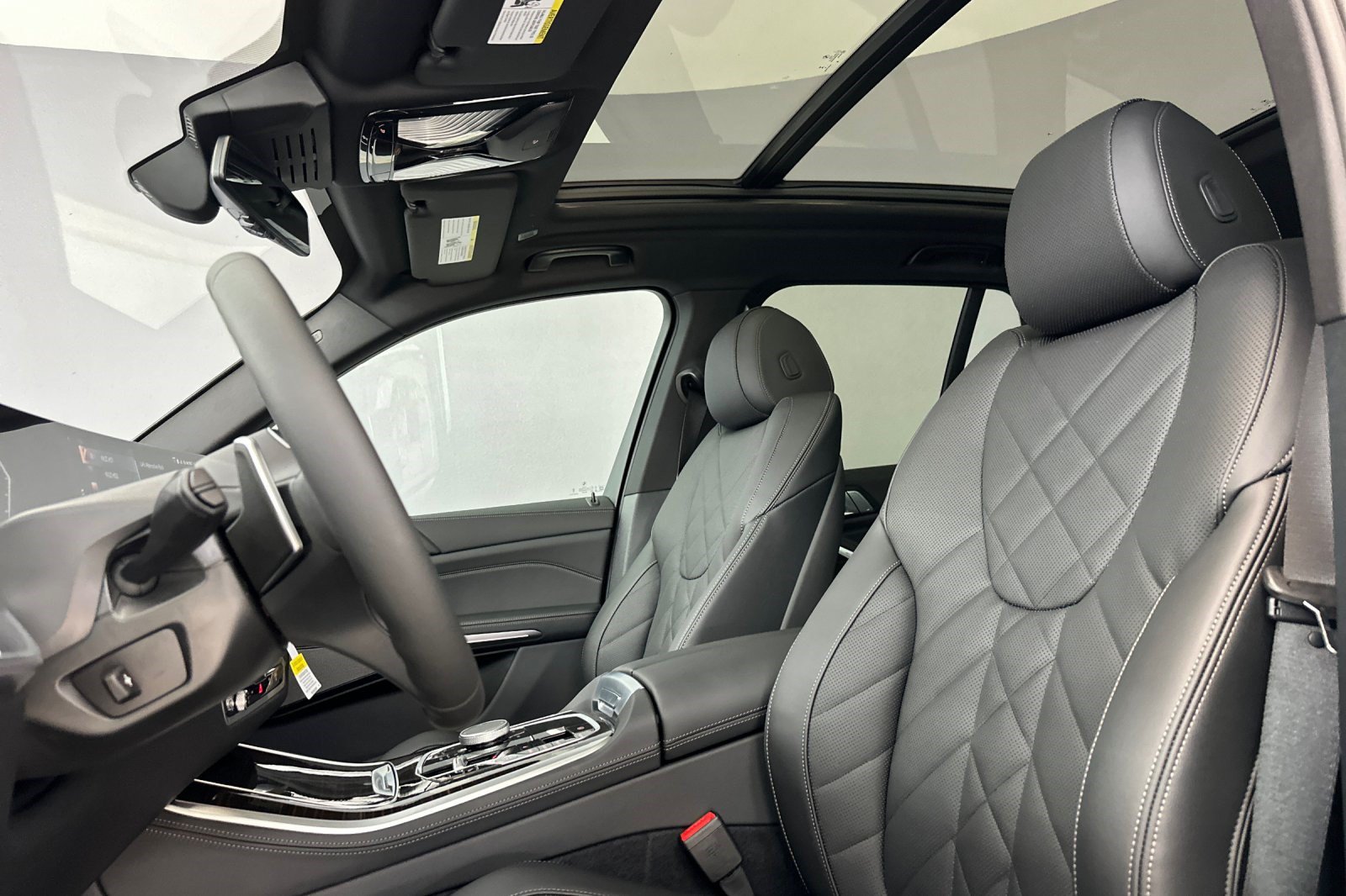 New 2026 BMW X5 sDrive40i w/ M Sport Package RWD image 14