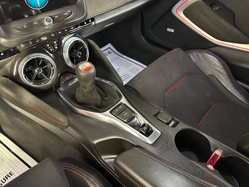 Used 2018 Chevrolet Camaro ZL1 RWD image 34
