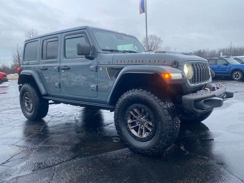 Used 2025 Jeep Wrangler Unlimited Rubicon 392 image 11