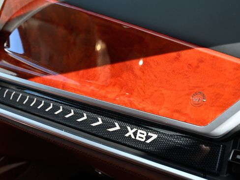 Used 2024 BMW ALPINA XB7 image 61
