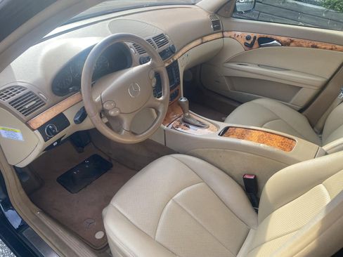 Used 2007 Mercedes-Benz E 350 Sedan image 19