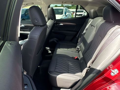 Used 2023 Buick Envision Avenir AWD/4WD image 10