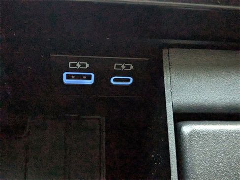 Used 2024 Toyota Tundra Limited image 25