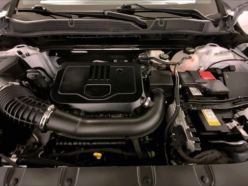 Used 2025 Chevrolet Blazer LT image 10