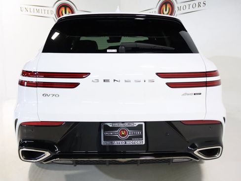 Used 2026 Genesis GV70 3.5T Sport Prestige image 38