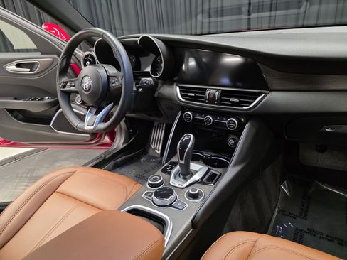 Used 2022 Alfa Romeo Giulia Ti image 32